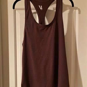 Vuori racer back performance tank. Large